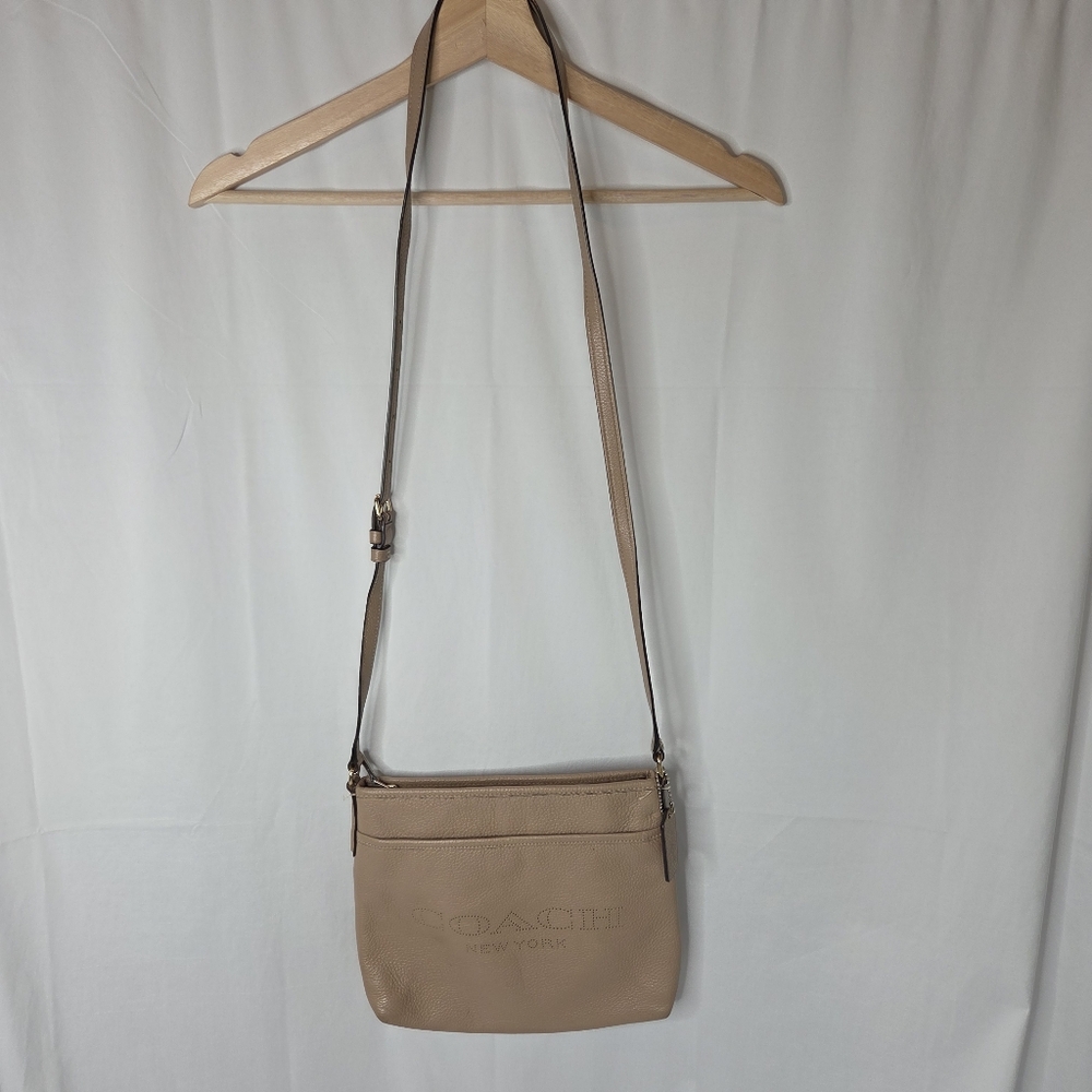 Coach File Beige Leather Crossbody Bag Logo - Picture 2 of 15